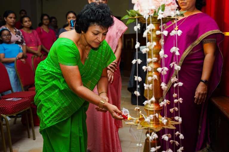 The-2024-annual-concert-at-the-institute-of-english-studies-maharagama (13)